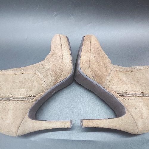 ■ ⊇ DIANA ダイアナ ピンヒール ロング ブーツ サイズ22.5 ベージュ系 レディース E - 画像 (4)